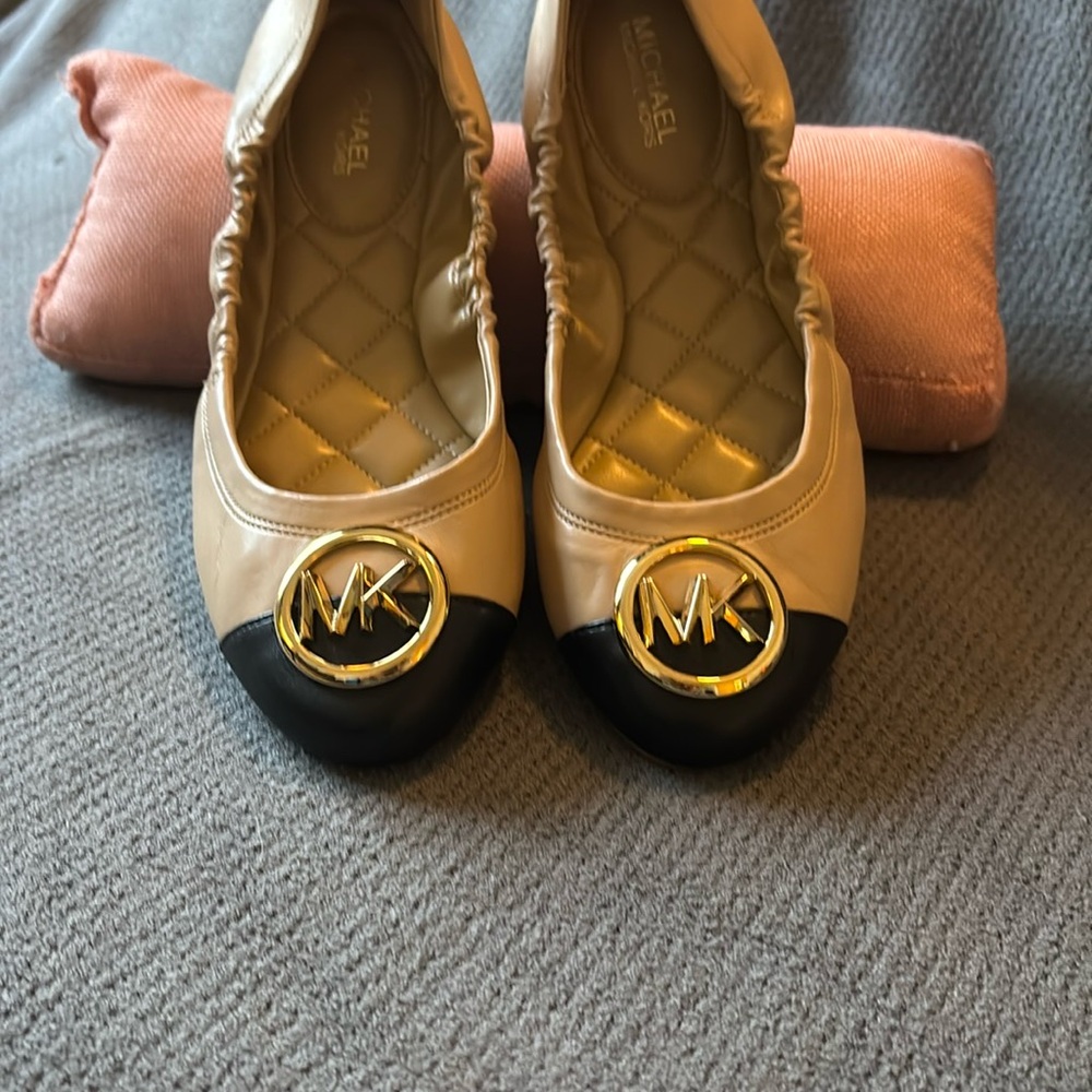 Michael Kors Black and Cream Women's Shoes, Like new